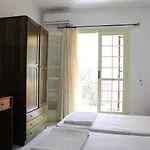 Camelia Aparthotel