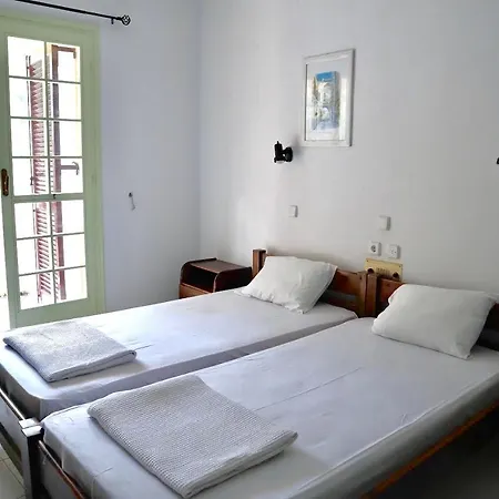 Camelia Aparthotel 3*