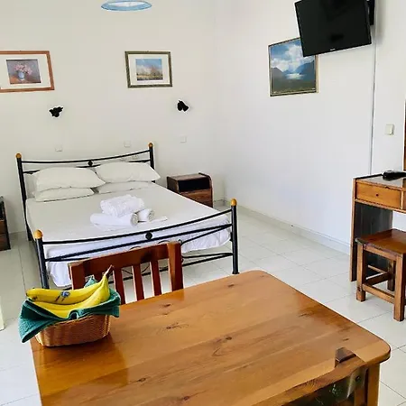 Camelia Aparthotel 3*